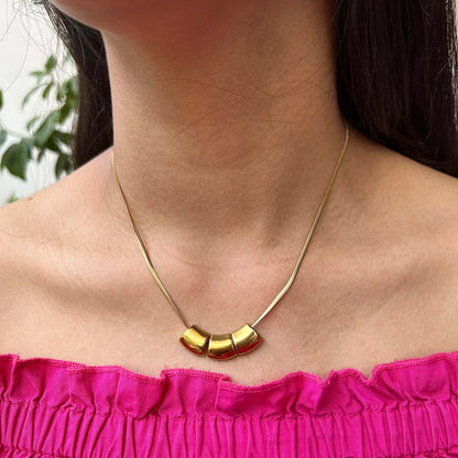 Roundly Rectangle Dainty Anti Tarnish Necklace with Gold Chain